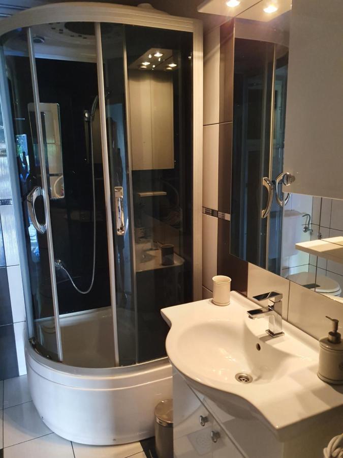 Apartman Luka Apartment Сини Екстериор снимка