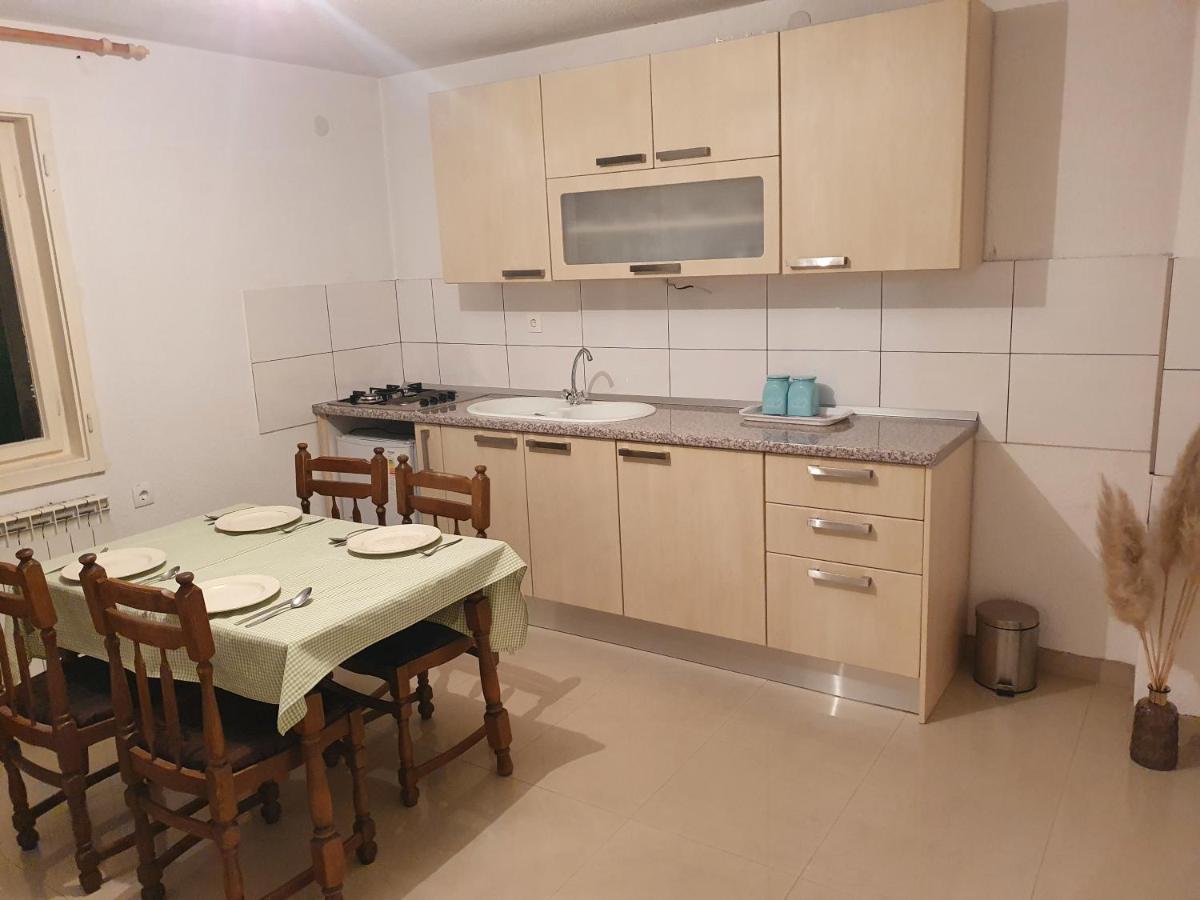 Apartman Luka Apartment Сини Екстериор снимка